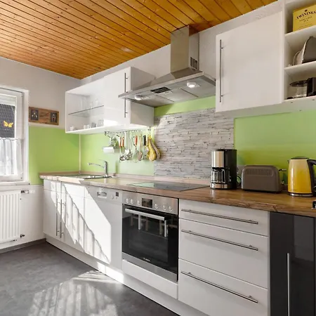 Haus Kornfeld بيت للعطل *