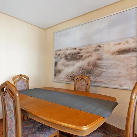 Haus Kornfeld بيت للعطل